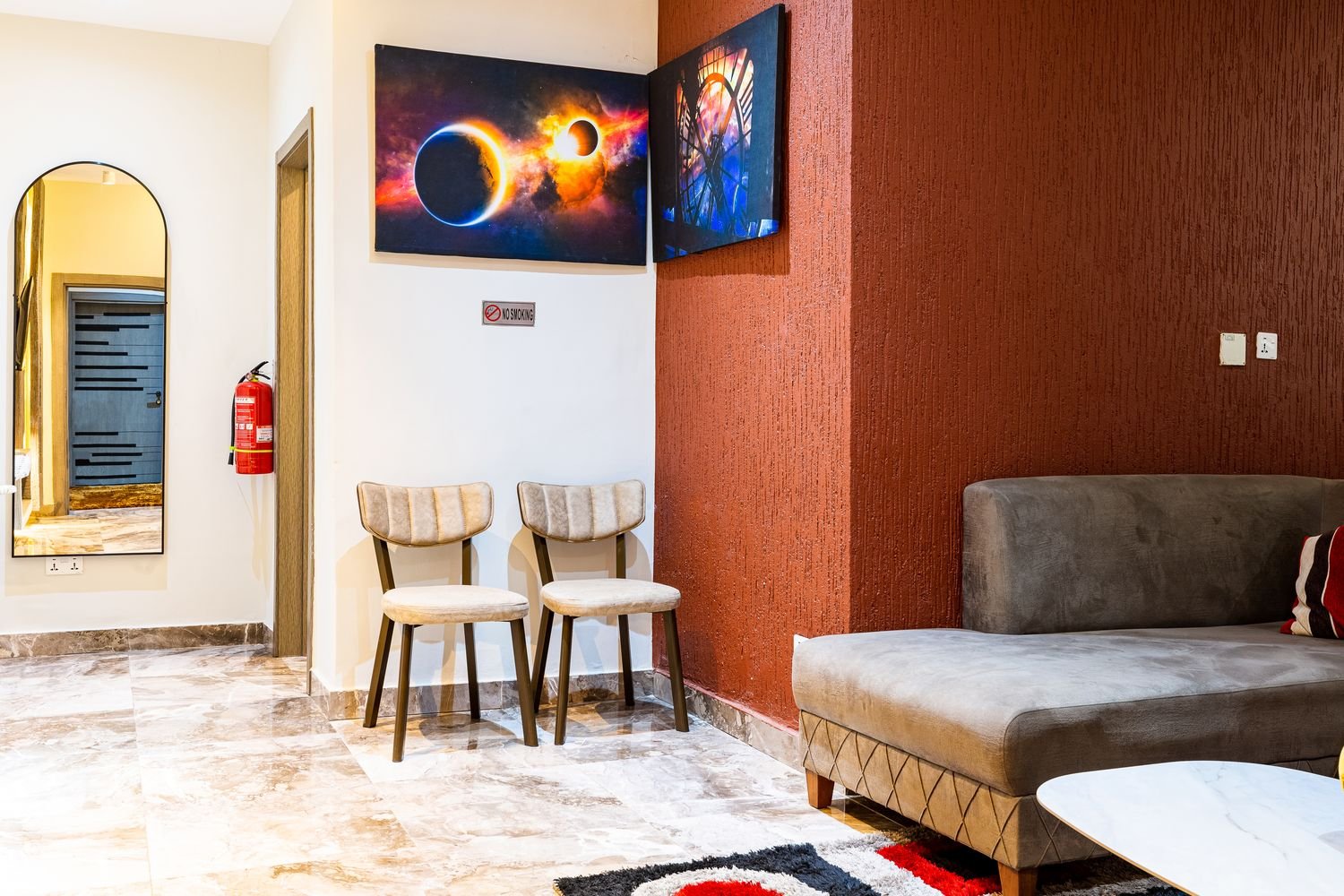 One Bedroom Suite with Kitchen & Lounge