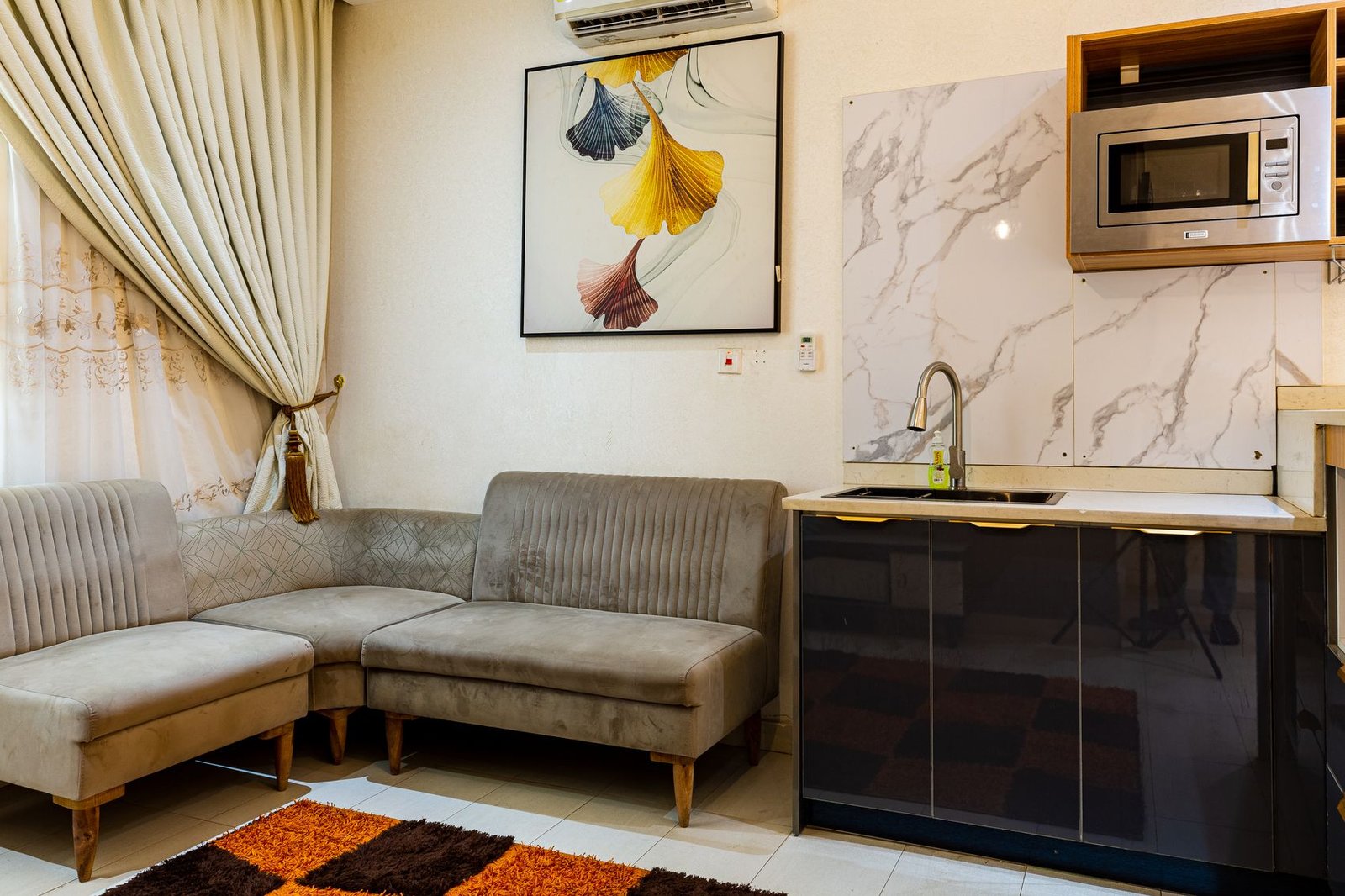 Studio Apartment with Kitchen